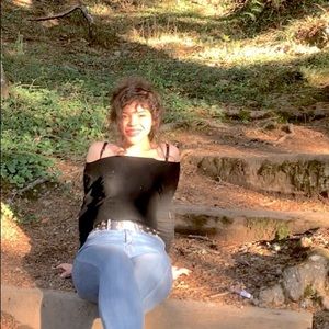 Meet your Posher, Yesenia